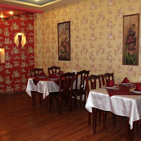 Pekin Hotel Temirtau Екстер'єр фото