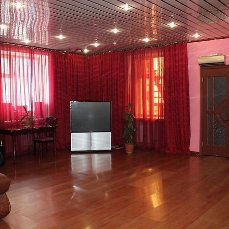 Pekin Hotel Temirtau Екстер'єр фото