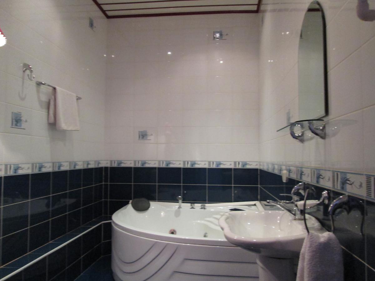 Pekin Hotel Temirtau Екстер'єр фото