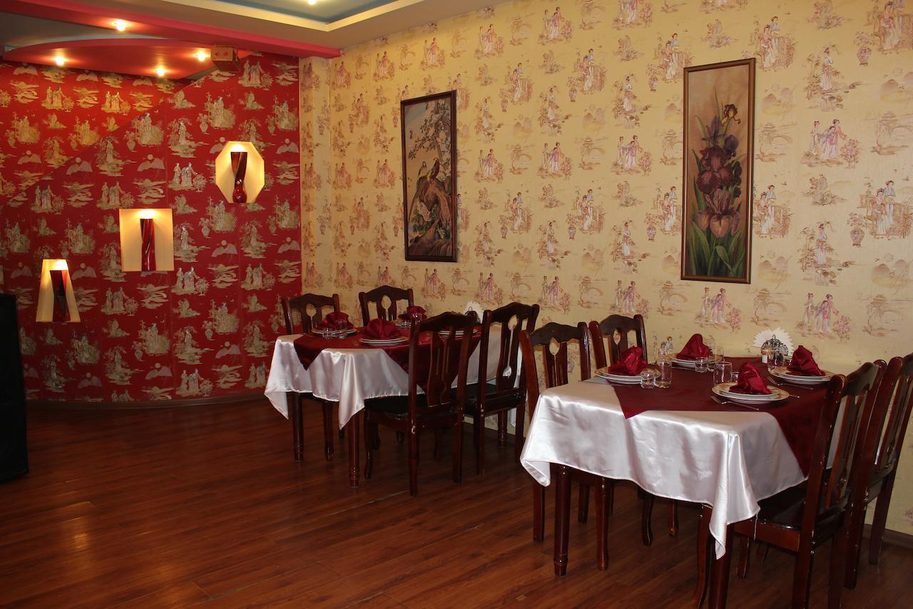 Pekin Hotel Temirtau Екстер'єр фото