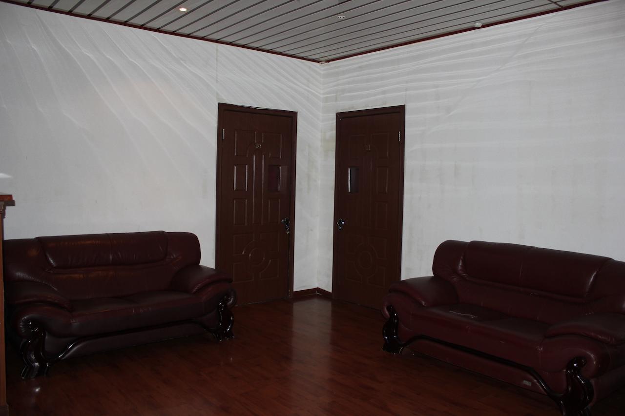 Pekin Hotel Temirtau Екстер'єр фото