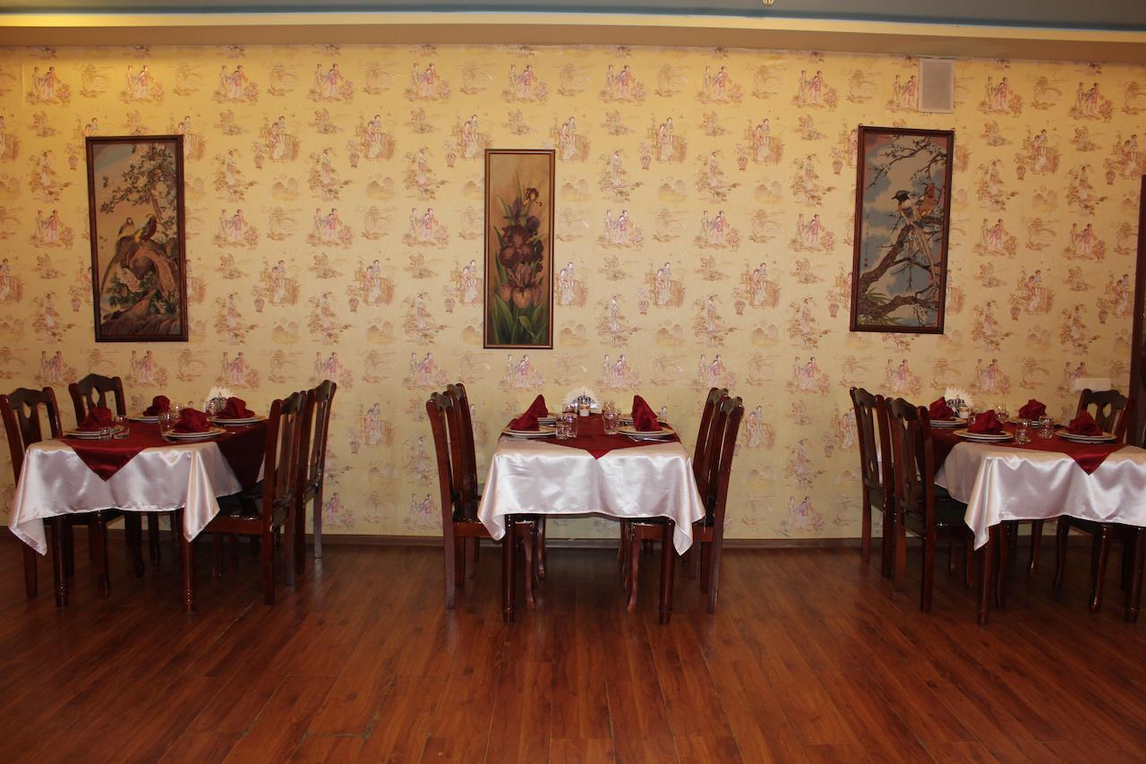 Pekin Hotel Temirtau Екстер'єр фото